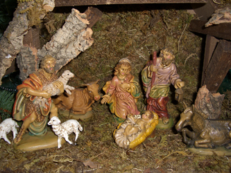 crib with shepherd according to Luke 2,1-21