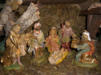 crib with wise men according to Matthew 2,1-12